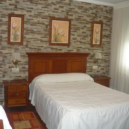 Pension Hk A Angueira de Suso Buitenkant foto